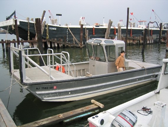 25 FT Line Hauling Workboat (604)