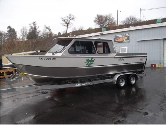 Alumaweld: Premium Welded Aluminum Fishing Boats for Sale ... 26 FT Sitka Classic Slope Cabin (1860) | Aluminum Boat ...